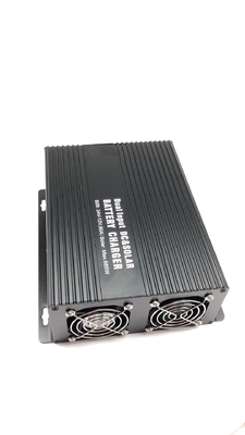 TRS 685W Bộ sạc pin năng lượng mặt trời DC MPPT Bluetooth cho xe