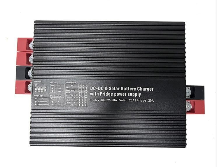 Bộ sạc pin DC 30A 390W cho pin 12V Nhiệt độ bù đắp Trọng lượng nhẹ ở 1,5kg