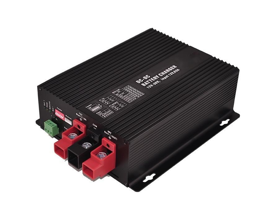 Bộ sạc pin DC 12V mạnh mẽ với 15,4A Điện lượng đầu ra tối đa Đơn giản và nhẹ 1.7kg/190mm*215mm*70mm